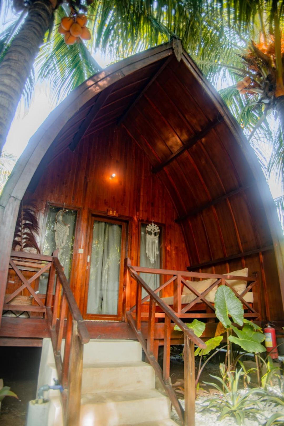 Hakuna Matata Resort Gili Islands Exterior photo